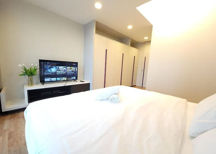 Pillows Plus Verve Suites Old Klang Road